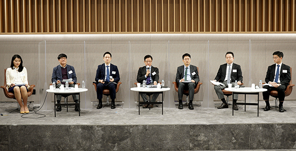 ◇김앤장 법률사무소가 3월 25일 고려대 기술법정책센터와 공동으로 '디지털 금융법제의 이슈와 전망' 주제의  웨비나를 개최했다.