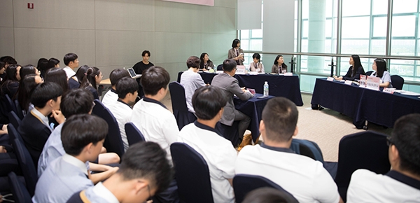 ◇법제처가 9월 3일 2019년 청소년법제관이 참여하는 법령 토론대회를 개최, 서울삼육중이 최우수상을 받았다.
